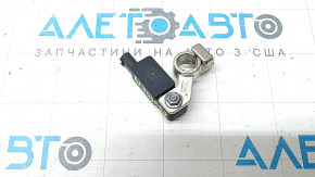 Lexus ES300h negative battery terminal 19-26