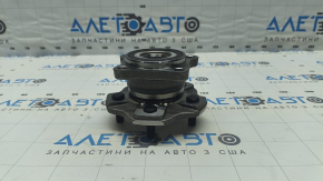 Rear left hub Toyota Highlander 20-26 AWD