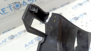 The front bumper grille mount, right, VW Atlas 21-25 is cracked