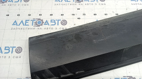 Lower front right door trim VW Atlas 18-26 structure, worn