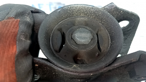 Lower front right arm VW Atlas 18-23 cracked silent block