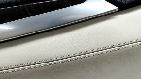 Door trim, rear right card, BMW 5 F10 11-16 leather, insert and armrest in Nappa Elfenbein Weiss leather, with backlighting, molding in brown wood Perlglanz Chrome, with handle, scratches, needs cleaning