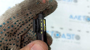 BMW 5 F10 11-16 heated windshield washer nozzle chain, broken fasteners