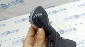 Gear knob VW Atlas 21-23 black, leather, worn