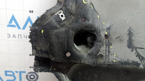 The right underbody protection of the VW Atlas 18-26 is dented and torn
