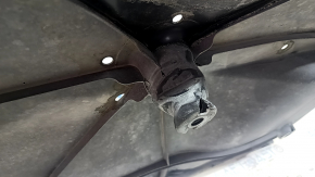 The right underbody protection of the VW Atlas 18-26 is dented and torn