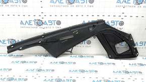 The hood-wing seal, right BMW 5 F10 11-16, has dried out