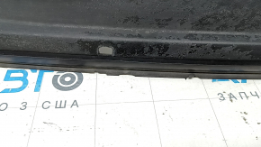 The hood-wing seal, right BMW 5 F10 11-16, has dried out