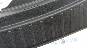 Honda CRV 23-26 HEV trunk opening trim is black, fasteners are broken, scratches