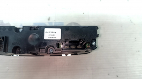 Audi Q7 16-23 rear row climate control, heated, scratched