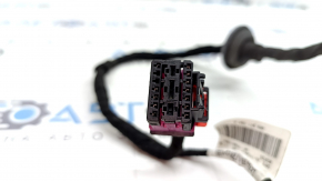 Wiring for the rear bumper of an Audi Q7 16-19 for 4 parking sensors and lights