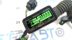 Wiring for the front left door of the Audi Q7 16-26