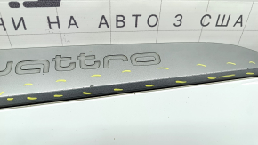 Lower rear left door trim Audi Q7 16-19 gray molding, quattro, scratches, tear