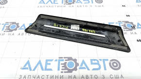 Rear left outer door sill trim for Audi Q7 16-26, black with chrome, scratches