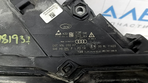 Front right headlight assembly Audi Q7 16-19 Xenon, cracked varnish