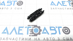Left roof lining mounting clip for BMW 5 G30 17-23 on the body