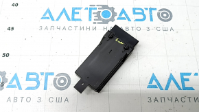 The control unit for heating the rear row of seats of BMW 5 G30 17-23 has a broken housing