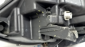 Front right headlight Nissan Rogue 17-20 halogen, sand, crack in the housing