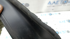 The right BMW 5 G30 17-22 trunk lid gutter trim on the body, the seal has dried out