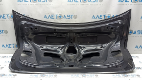 The trunk lid of the Lexus ES300h ES350 13-18 is crushed