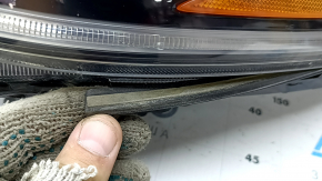 Front left headlight Kia Niro 17-19 HEV, PHEV with bracket, halogen, LED DRL, polishable, cobweb, seal peeled off