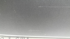 The lower trim of the trunk door of the Nissan Ariya 23-26 is black, there are scratches, the plastic has turned white, the fastener is broken