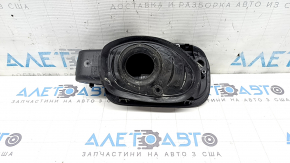 The fuel filler flap housing of the Audi Q5 80A 18-25 has a broken mount