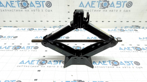 Jack Audi Q3 8U 16-18