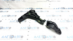 The right rear bumper mount of the Audi Q3 8U 16-18 is broken