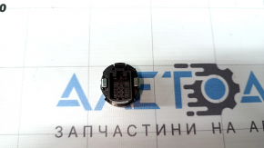 The start-stop button of the Audi Q3 8U 15-18 is worn out