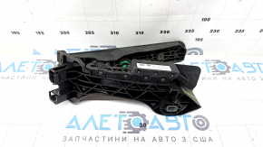 The gas pedal of the Audi Q3 8U 15-18 is broken