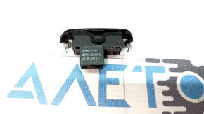 Light sensor in the dashboard of the Audi Q3 8U 15-18