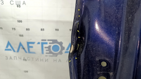 The trunk door is bare, Honda CRV 17-22, electric, blue B-588P, dented, metal torn, sealant cracked