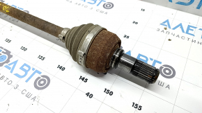 The rear left half shaft of the Hyundai Santa FE 21-23 AWD is rusty