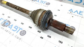 The rear right half shaft of the Hyundai Santa FE 21-23 AWD is rusty