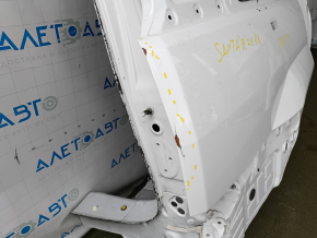 Quarter wing rear right Hyundai Santa Fe 24-26 sawed off, with central pillar, white, dented
