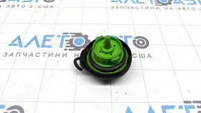 The fuel filler cap of the Audi Q3 8U 15-18 has a broken fastener