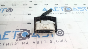 Hyundai Tucson 22-26 front bumper wiring connector, white, on the blinds