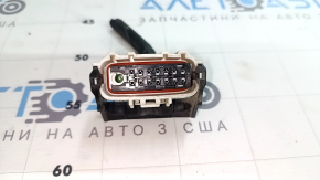 Hyundai Tucson 22-26 front bumper wiring connector, white, on the blinds