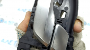 Inner front right door handle Hyundai Santa FE 19-23 matte chrome, worn