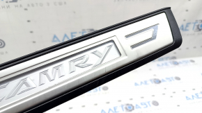 Front right outer door sill trim Toyota Camry v55 15-17 usa black, with chrome trim, worn, bump