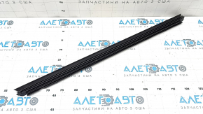 Inner glass seal for the front left door of a Mercedes X167 GLS 450 20-26
