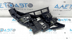 Rear bumper mount under the left light Mercedes X167 GLS 450 580 20-26 crack in the mount