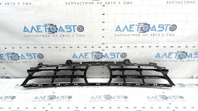 Lower grille of the front bumper BMW X5 G05 19-23 under the radar, cracks, missing fragments