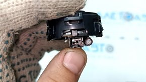 The rear left door tweeter of Mercedes X167 GLS 450 580 20-26 Burmester has a broken connector mount