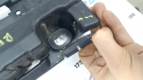 Right threshold bracket BMW X5 G05 19-26 large, cracked