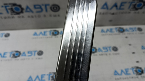 Outer front left door sill trim Mercedes X167 GLS 450 580 20-26 chrome with backlight, worn