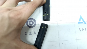 The seal on the front left door of the Alfa Romeo Giulia 17-24 has come apart at the joint