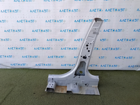 The central right body pillar of the Alfa Romeo Giulia 17-24 has been sawed off