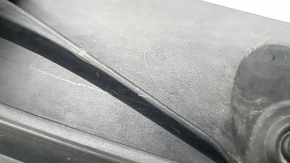 Plastic central windshield wiper grille Mercedes X167 GLS 450 580 20-26 scratches, dried out seal